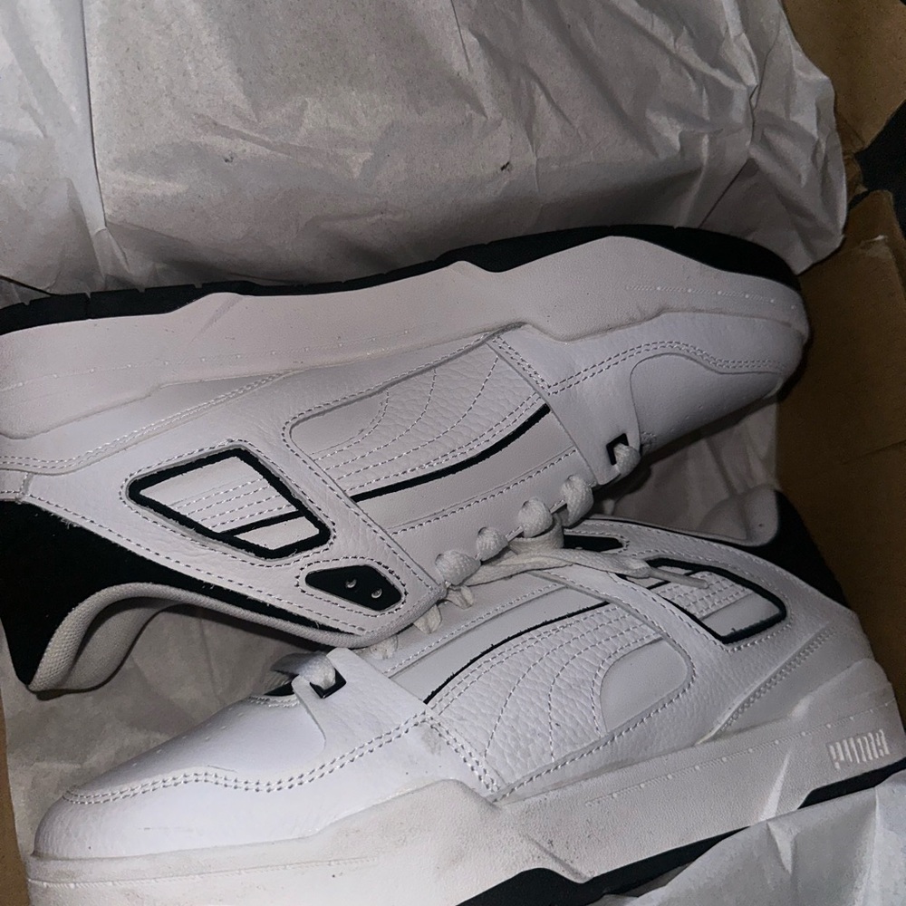 Puma Men's White and Black Sneakers